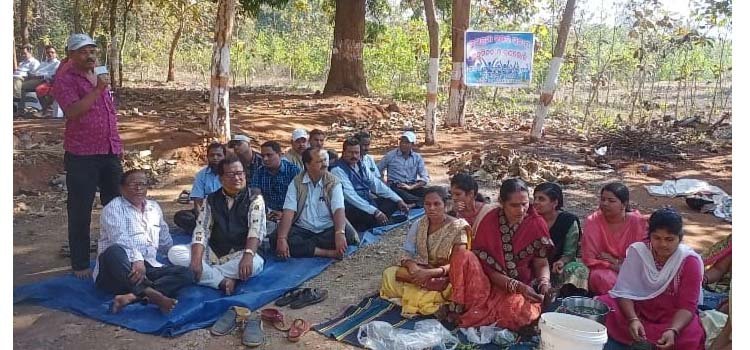 ଭଞ୍ଜନଗର ବ୍ଳକ ଡୁମାକୁମ୍ପା କ୍ଳଷ୍ଟର ତରଫରୁ ବନ୍ଧୁମିଳନ କାର୍ଯ୍ୟକ୍ରମ ଅନୁଷ୍ଠିତ