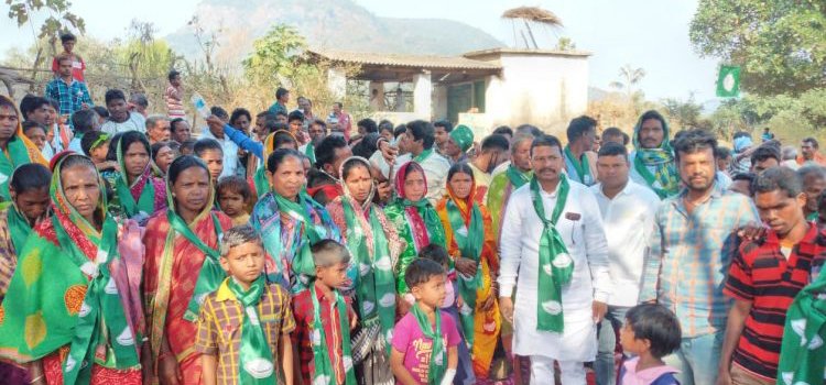 ବିଜେଡ଼ିର ମିଶ୍ରଣ ପର୍ବ  : ଶତାଧିକ ପରିବାର ଅନ୍ୟଦଳ ଛାଡ଼ି ବିଜେଡି ରେ ଦେଲେ