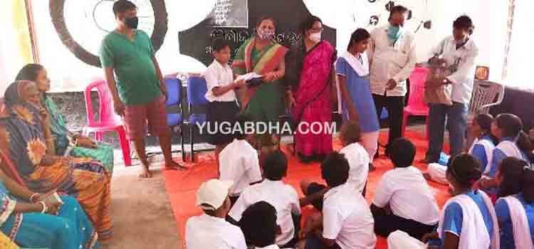 ଛାତ୍ରଛାତ୍ରୀଙ୍କୁ ଉତ୍ସାହିତ କଲେ ଅତିଥି