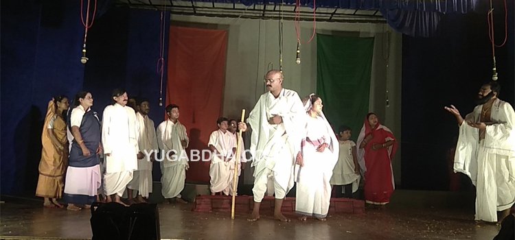 ଗାନ୍ଧୀଙ୍କ ଓଡିଶା ନାଟକରେ ଅଭିଭୁତ ଦର୍ଶକ