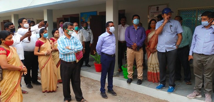 ବିଦ୍ୟାଳୟ ଭିତିଭୂମି ସମୀକ୍ଷା ସହ ସ୍ମ୍ରାର୍ଟ କ୍ଳାସ ରୁମ ବୁଲି ଦେଖିଲେ ପ୍ରମୁଖ ସଚିବ