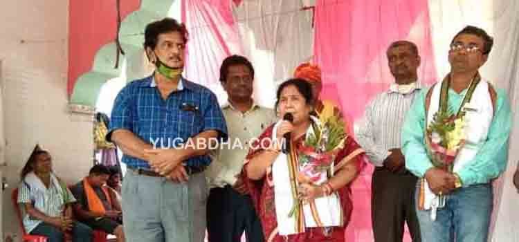 ଆମ ଗାଁ ସାହିତ୍ୟ ପରିଷଦର ଭାମ୍ୟମାଣ ସାହିତ୍ୟ ସଭା ଓ କବିତା ପାଠୋତ୍ସବ ସୁନ୍ଦର ଶଦ୍ଦ ସଂଯୋଜନା କବିତାକୁ ଶୃତିମଧୁର କରିଥାଏ