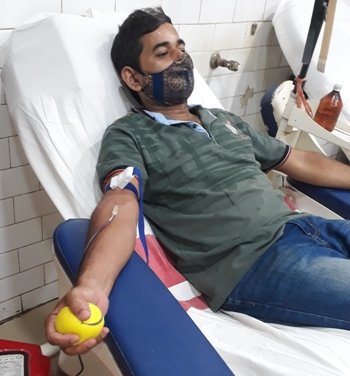 ବଳିଦାନ ଦିବସରେ ରକ୍ତଦାନ