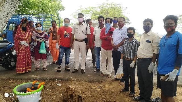 ପଶୁପକ୍ଷୀଙ୍କ ପାନୀୟ ପାଇଁ ଜଳ କୁଣ୍ଡ ସ୍ଥାପନ