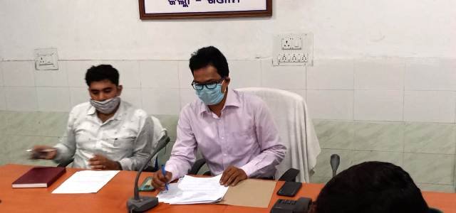 କୋଭିଡ୍ ସମ୍ପର୍କିତ ନେଇ ଉପଜିଲ୍ଲାପାଳଙ୍କ ସାମ୍ବାଦିକ ସମ୍ମିଳନୀ