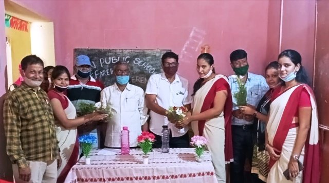 ବରିଷ୍ଠ ଶିକ୍ଷକଙ୍କୁ ସମ୍ବର୍ଦ୍ଧନା ପ୍ରଦାନ