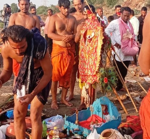 ସୁରାଟରେ ପ୍ରବାସୀ ଓଡ଼ିଆଙ୍କ ଦ୍ୱାରା ଦଣ୍ଡନାଚ