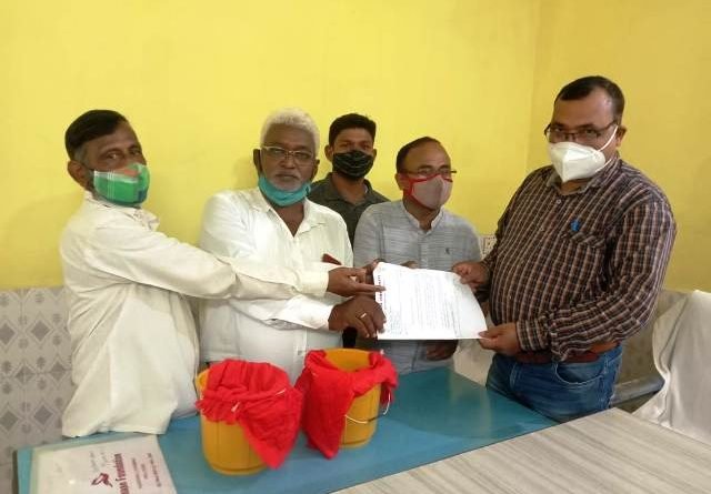 ଗରିବ ଛାତ୍ରଛାତ୍ରୀଙ୍କ ଶିକ୍ଷା ବ୍ଯବସ୍ଥା କରିବାକୁ ସ୍ମାରକ ପତ୍ର