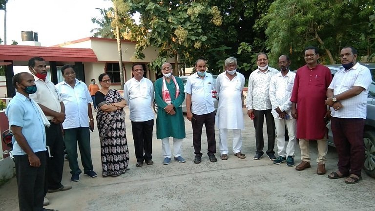 ଚାରି ବାମପନ୍ଥୀ ଦଳର ରାଜ୍ୟ ନେତୃତ୍ୱଙ୍କ ଖରସ୍ରୋତା ପ୍ରକଳ୍ପ ସ୍ଥଳ ଗସ୍ତ : କ୍ଷତିଗ୍ରସ୍ତଙ୍କ ସହ ଆଲୋଚନା ପରେ ପ୍ରକଳ୍ପ କାର୍ଯ୍ୟ ବନ୍ଦ ପାଇଁ ଦାବି