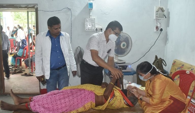 ରୋଟାରୀ ଚକ୍ଷୁ ଚିକିତ୍ସାଳୟ ପକ୍ଷରୁ ମାଗଣା ଚକ୍ଷୁ ଚିକିତ୍ସା ଶିବିର