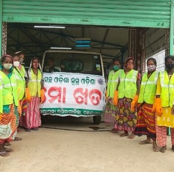 ପୈାରପାଳିକା ଦ୍ୱାରା ପ୍ରସ୍ତୁତ ଜୈବୀକ ଖତ ଉଦ୍ୟାନକୃଷି ବିଭାଗକୁ ପ୍ରଦାନ