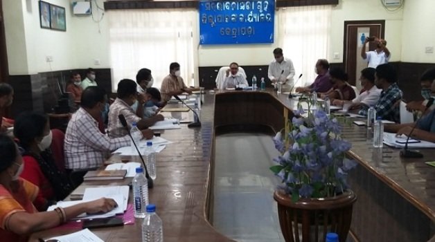 କୃଷି ଓ କୃଷକ ସଶକ୍ତିକରଣ ଶାସନ ସଚିବଙ୍କ ଜିଲ୍ଲା ଗସ୍ତ ଏବଂ ବିଭିନ୍ନ ଯୋଜନାର ସମୀକ୍ଷା