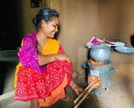 ବେଦାନ୍ତ ପକ୍ଷରୁ ଲାଞ୍ଜିଗଡର ୨୫ଟି ଗ୍ରାମକୁ ସୁଲଭ ଏବଂ ସ୍ୱଚ୍ଛ ଶକ୍ତି ଯୋଗାଣ