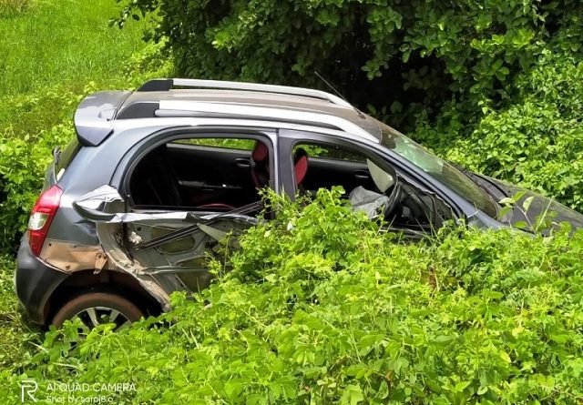 କାରକୁ ଧକ୍କା ଦେଲା ପୋଲିସ ଭ୍ୟାନ : ଦୁଇ ଗୁରୁତର