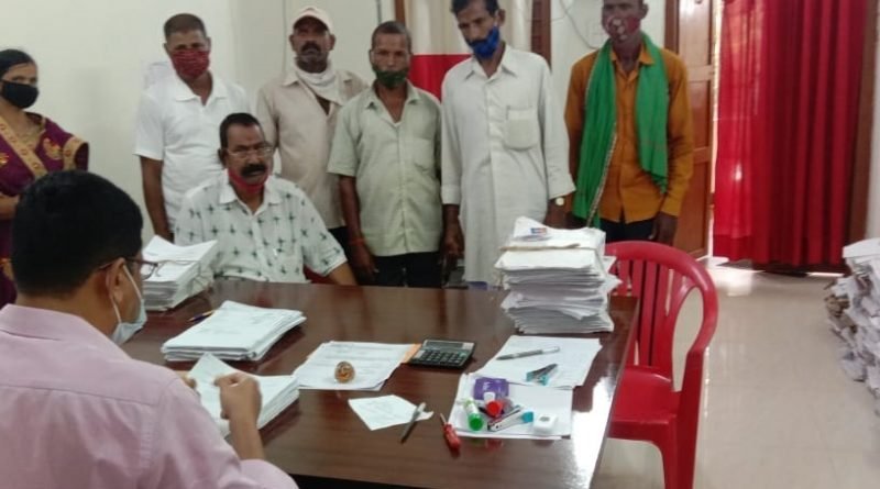 ପ୍ରବାସୀ ଶ୍ରମିକଙ୍କୁ ପରିଚୟପତ୍ର   ଓ ନିର୍ମାଣ ଶ୍ରମିକଙ୍କୁ ମୃତ୍ୟୁକାଳୀନ ସହାୟତା ସମ୍ପର୍କରେ ଉପଖଣ୍ଡ ଶ୍ରମ ଆୟୁକ୍ତଙ୍କ ସହ ଆଲୋଚନା