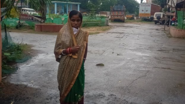 ମାକୋଳ ଖାଲି, ଦେଢମାସର ଶିଶୁ କନ୍ୟାକୁ ଛଡାଇ ନେଲା ଅପାରଗ ବାପ