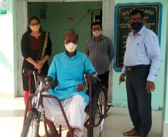ଶଙ୍କର୍ଷଣଙ୍କୁ ମିଳିଲା ଟ୍ରାଇସାଇକେଲ