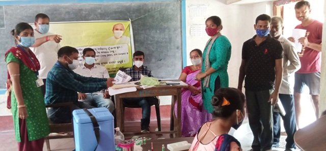 ଶାସଙ୍ଗ ପଞ୍ଚାୟତରେ କୋଭିଡ ଟୀକାକରଣ ଶିବିର