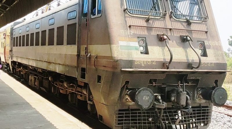 ପାରଳାଖେମୁଣ୍ଡିରୁ ଭୁବନେଶ୍ୱର ଟ୍ରେନ ଚଳାଚଳ ପାଇଁ କେନ୍ଦ୍ର ରେଳମନ୍ତ୍ରୀଙ୍କୁ ଚିଠି ଲେଖିଲେ ପାରଳା ବିଧାୟକ