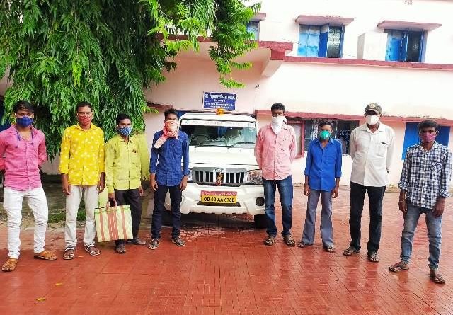 ଆଇତିପୁର ପଞ୍ଚାୟତରେ ମନରେଗା ଦୁର୍ନୀତି ନେଇ ଉପଜିଲ୍ଲାପାଳଙ୍କୁ ଭେଟିଲେ ଗ୍ରାମବାସୀ