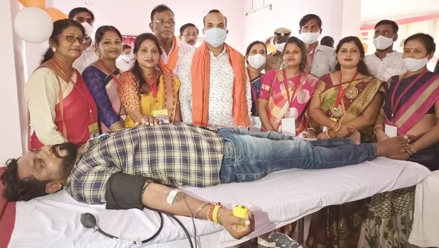 ଅଟଳ ଯୁବଶକ୍ତି ପକ୍ଷରୁ ସ୍ୱେଚ୍ଛାକୃତ ରକ୍ତଦାନ ଶିବିର