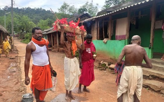 ବାଲିଗୁଡା ରେ ପାରମ୍ପରିକ ଠାକୁରାଣୀ ଯାତ୍ରା ଆୟୋଜିତ