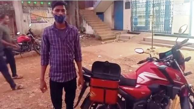 ବାଇକ ଡିକି ଭାଙ୍ଗି ତିରିଶ ହଜ଼ାର ଟଙ୍କା ଲୁଟ