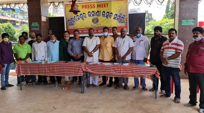 ଦୁର୍ଗାପୂଜାରେ ମୂର୍ତ୍ତିର ଉଚ୍ଚତା ଓ ଶ୍ରଦ୍ଧାଳୁଙ୍କ ଦର୍ଶନ ଉପରେ ଅଙ୍କୁଶ ଲଗାନଯାଉ