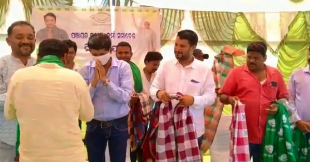କ୍ୟାପଟେନ ଦିବ୍ୟଙ୍କ ନେତୃତ୍ୱରେ ଅନୁପ୍ରାଣିତ ହୋଇ ବିଜୁ ଜନତା ଦଳରେ ସାମିଲ ହେଲେ ଶତାଧିକ ବିଜେପି କର୍ମୀ