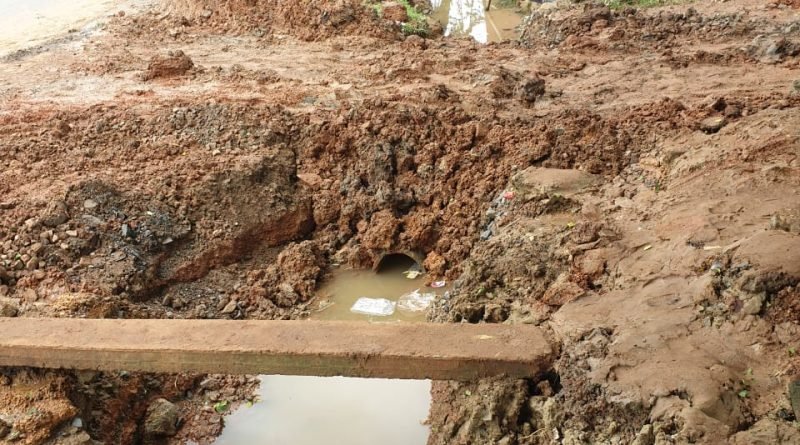 ଛୟାଳସିଂ ଗ୍ରାମ୍ୟ ରାସ୍ତା ତାଡି ଦେଲା ପ୍ରଶାସନ, ଯାତାୟତରେ ଅସୁବିଧା ଭୋଗୁଛନ୍ତି ଲୋକେ 