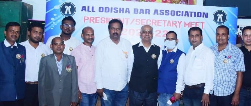 ଅଲ୍ ଓଡ଼ିଶା ବାର୍ ଆସୋସିଏସନ୍ ସଭାପତି ଓ ସମ୍ପାଦକ ବୈଠକ : ଓକିଲଙ୍କ ସ୍ୱର୍ଥ ପାଇଁ ୩୦ଜିଲ୍ଲାର ପ୍ରତିନିଧି ହେଲେ ଏକଜୁଟ୍