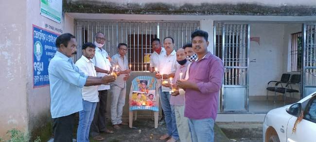 ସାମ୍ବାଦିକ ଅରିନ୍ଦିମ ଦାସଙ୍କ ଅକାଳ ବିୟୋଗରେ ନୀରବ ପ୍ରାର୍ଥନା ସହ ଶୋକସଭା ଆୟୋଜିତ