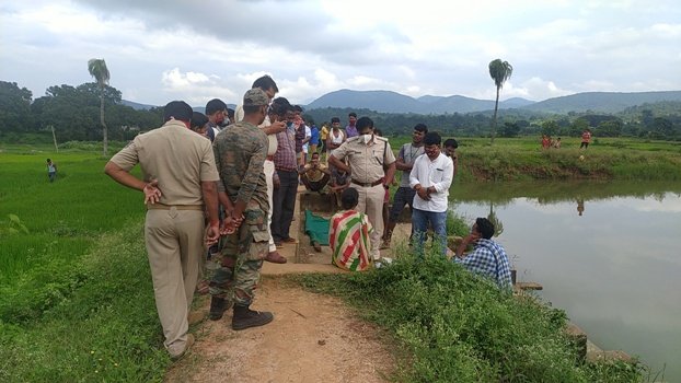 ସୋମବାର ସନ୍ଧ୍ୟା ରୁ ନିଖୋଜ ପରେ ଗାଁ ବନ୍ଧ ରୁ ମୃତଦେହ ଉଦ୍ଧାରକଲା ପୋଲିସ