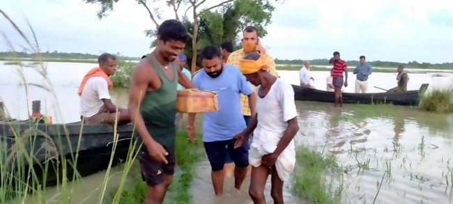 ଜଳକା’ବନ୍ୟା ପ୍ରଭାବିତଙ୍କୁ ସଦର ବିଜେପି ପକ୍ଷରୁ ରିଲିଫ