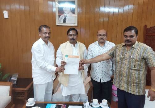 ଋଷିକୁଲ୍ୟା ରିଭର ଅଥରିଟି ନିର୍ମାଣ ଦାବୀ ନେଇ କେନ୍ଦ୍ର ଜଳଶକ୍ତି ମନ୍ତ୍ରୀଙ୍କୁ ଭେଟିଲେ ବିଭୁତି