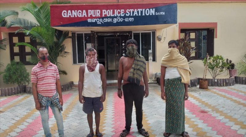 ଜୁଆ ଆଡ୍ଡାରେ ପୋଲିସର ଚଢ଼ାଉ; ନଗଦ ଟଙ୍କା, ତାସ୍ ଜବତ, ସାତ ଗିରଫ