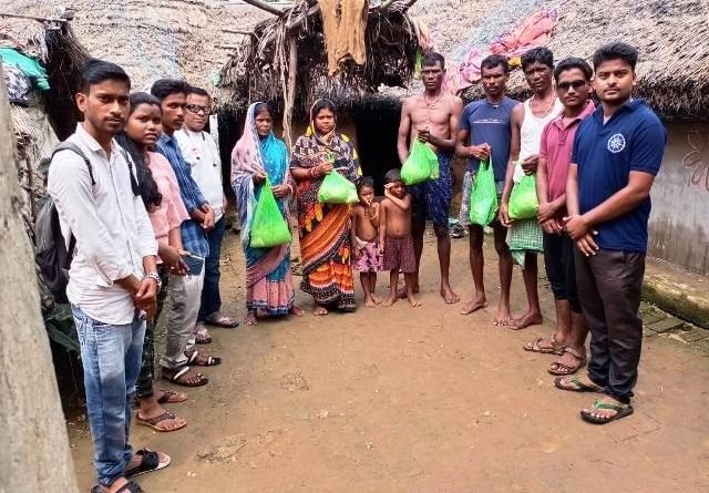 ନିଃସହାୟ ପରିବାରକୁସାହାଯ୍ୟ