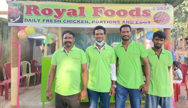 ରୟାଲ ଚିକେନ୍ ସେଣ୍ଟର ର ଶୁଭ ଉଦଘାଟନ କରି ସମାଜରେ ଉଦାହରଣର ବାର୍ତ୍ତା ଦେଲେ ଯୁବକ