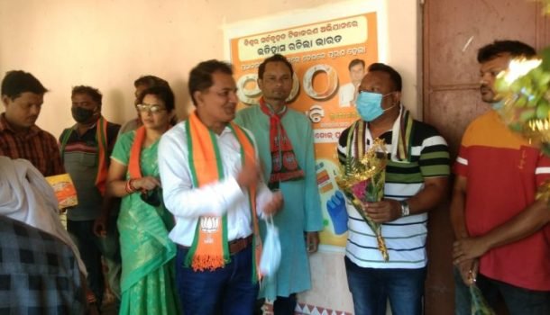 ଶହେ କୋଟି ଟିକାକରଣକୁ ସ୍ୱାଗତ ଜଣାଇ ସମ୍ବର୍ଦ୍ଧିତ କଲା କନ୍ଧମାଳ ଜିଲ୍ଲା ବିଜେପି