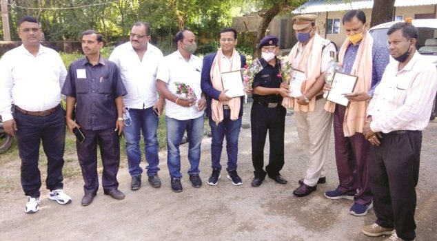 ପୁଲିସ ଅଧିକାରୀଙ୍କୁ ସମ୍ବର୍ଦ୍ଧନା