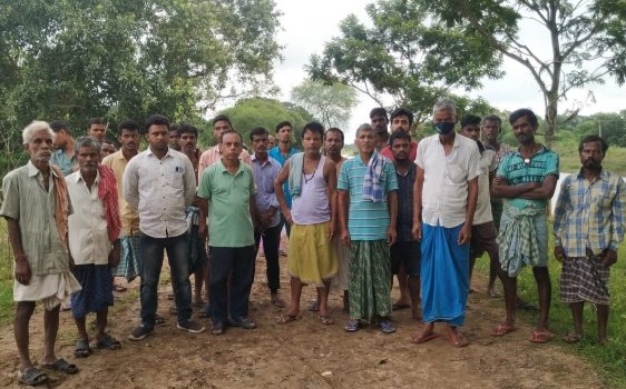 ଯାତାୟତ ସମସ୍ୟା ଭୋଗୁଛନ୍ତି ମହାପୋଖରୀ ବାସୀ ପଞ୍ଚାୟତ ନିର୍ବାଚନ ପୂର୍ବରୁ ରାସ୍ତା ନିର୍ମାଣ ନହେଲେ ଭୋଟ ବର୍ଜନ ନିଷ୍ପତ୍ତି