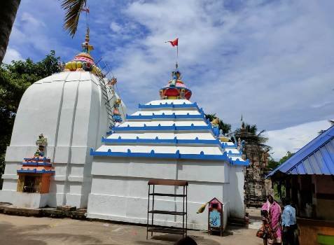 କାର୍ତ୍ତିକ ପ୍ରଥମ ସୋମବାର ପାଇଁ ବିଭିନ୍ନ ଶୈବପୀଠରେ ଭକ୍ତଙ୍କ ଭିଡ଼