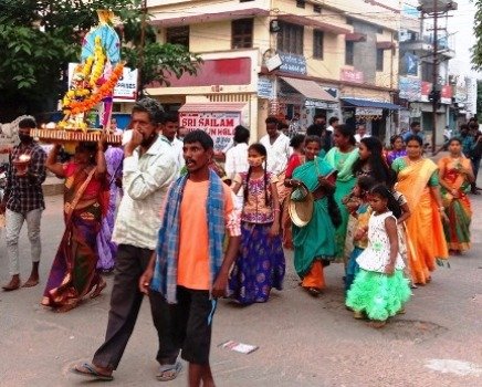 ସୁଖ, ସମ୍ବୃଦ୍ଧି ଓ ଉତ୍ତମ ଫସଲ ଆଦାୟ ପାଇଁ ନିଆରା ଢଙ୍ଗରେ ଗଜପତିରେ ଗୌରୀଆମ୍ମା ପୂଜା