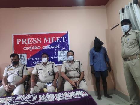 ଚାରି କେଜି ରୁପା, ବାଇକ ସହ ଲୁଟେରା କୁ କାବୁ କଲା ପାଟପୁର ପୋଲିସ