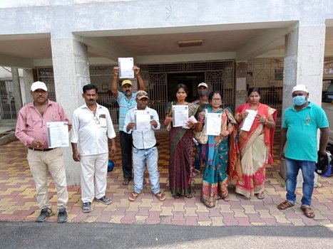 ଗଞ୍ଜାମ ଜିଲ୍ଲାରେ ୧୦ ଟଙ୍କିଆ ଓ ୧ ଟଙ୍କିଆ ପ୍ରଚଳିତ କରିବା ପାଇଁ ଅତିରିକ୍ତ ଜିଲ୍ଲାପାଳଙ୍କୁ ଦାବିପତ୍ର ପ୍ରଦାନ