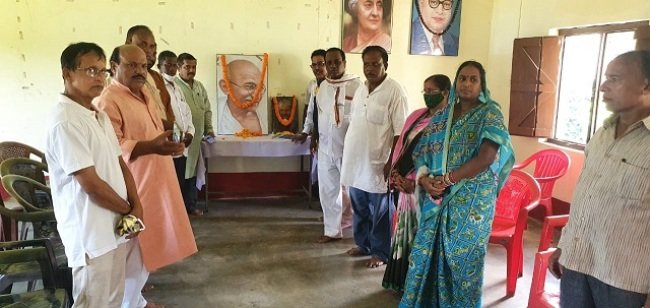 ଜିଲ୍ଲା କଂଗ୍ରେସ ପକ୍ଷରୁ ମହାତ୍ମା ଗାନ୍ଧୀ ଓ ପୂର୍ବତନ ପ୍ରଧାନମନ୍ତ୍ରୀ ଶାସ୍ତ୍ରୀଜୀଙ୍କ ଜୟନ୍ତୀଙ୍କ ପାଳିତ