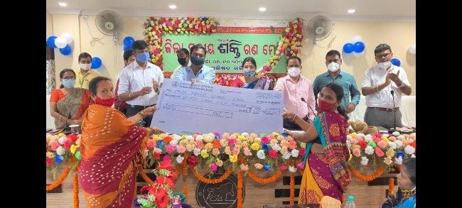 ପ୍ରଶାସନ ପକ୍ଷରୁ ଜିିଲାସ୍ତରୀୟ ମିଶନ ଶକ୍ତି ଋଣମେଳା ୧୨ ହଜାର ଏସଏଚଜିଙ୍କୁ ୩୦୬ କୋଟି ପ୍ରଦାନ