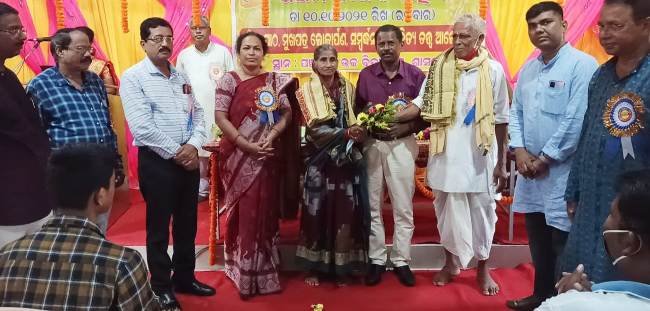 ହାଟଡିହିରେ ରାଜ୍ୟସ୍ତରୀୟ ସାହିତ୍ୟ ସମାରୋହ ଶିକ୍ଷା, ସ୍ୱାସ୍ଥ୍ୟ, ଐତିହ୍ୟ ଓ ପରମ୍ପରାକୁ ଉଜ୍ଜିବିତ କରିଥାଏ ସାହିତ୍ୟ