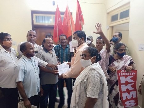 ଆନ୍ଦୋଳନ ରତ କୃଷକଙ୍କୁ ହତ୍ୟା କରିବା ପ୍ରତିବାଦରେ ସଂଯୁକ୍ତ କିଷାନ ମୋର୍ଚ୍ଚା ପକ୍ଷରୁ ଗଣବିକ୍ଷୋଭ