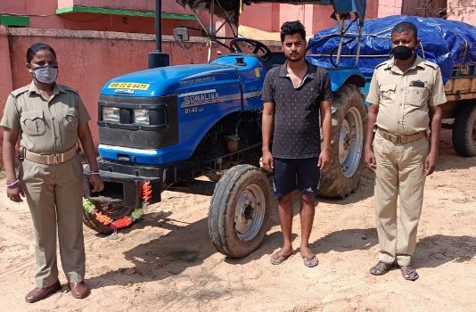 କୋଇଲା ଟ୍ରାକ୍ଟର ଜବତ, ଜଣେ ଗିରଫ